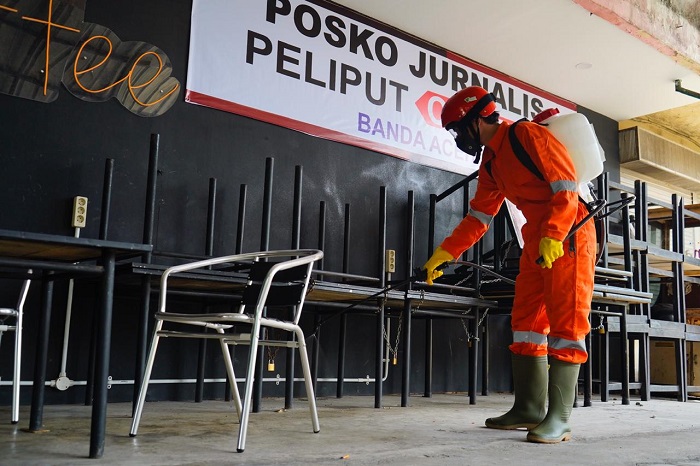 Besok Dompet Dhuafa Akan Semprotkan Disinfektan di Gereja dan Vihara