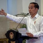 Jokowi klaim RI tak dikenai sanksi FIFA terkait tragedi Kanjuruhan
