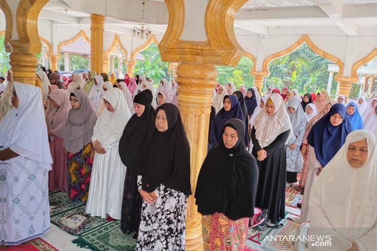 Masyarakat Aceh Timur Berzikir Mohon Perlindungan dari COVID-19