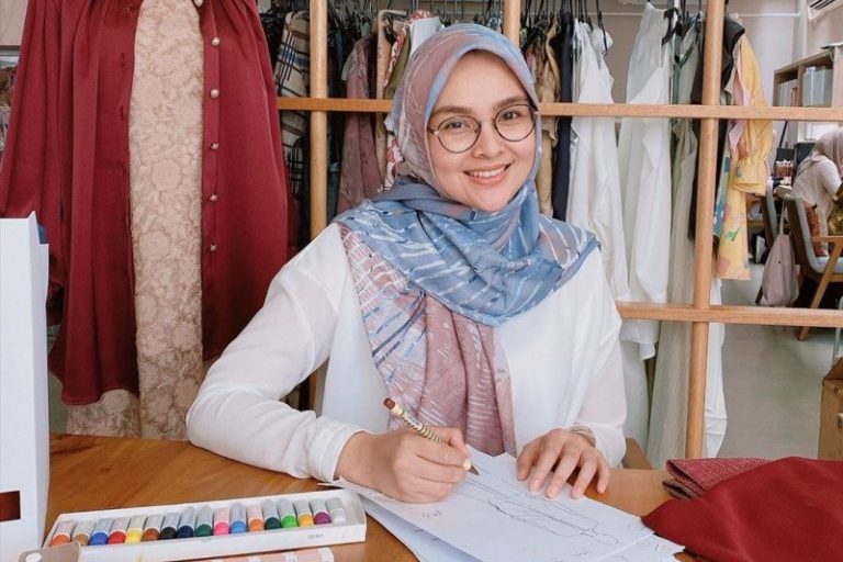 Ria Miranda, Perancang Busana Ini Biasakan Anak Jaga Kebersihan