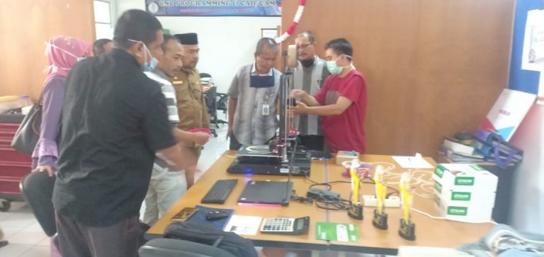 Pelajar SMKN 2 Banda Aceh Ciptakan Alat Pelindung Diri