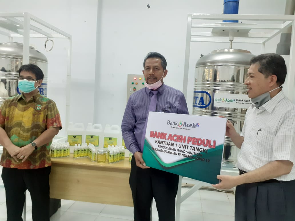 Bank Aceh Syariah Sumbang Tangki Produksi Hand Sanitizer untuk ARC Unsyiah