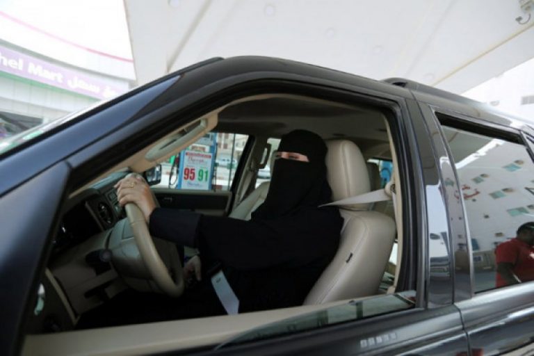 Perempuan Arab Saudi Gunakan Medsos Cerita Kisah Pelecehan