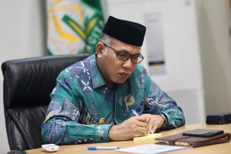 Tanggulangi Covid-19, Nova Terbitkan Pergub Bantuan Keuangan Kepada Pemerintah Kabupaten