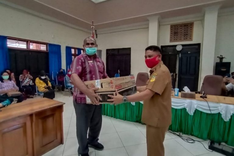 52 Persen Anak Sekolah di Papua Tidak Belajar