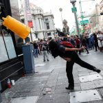 Unjuk Rasa di Meksiko Meluas, Massa Lempar Batu ke Kedubes AS