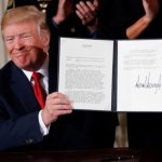 Trump Perintah Turunkan Harga Obat di Amrika Serikat