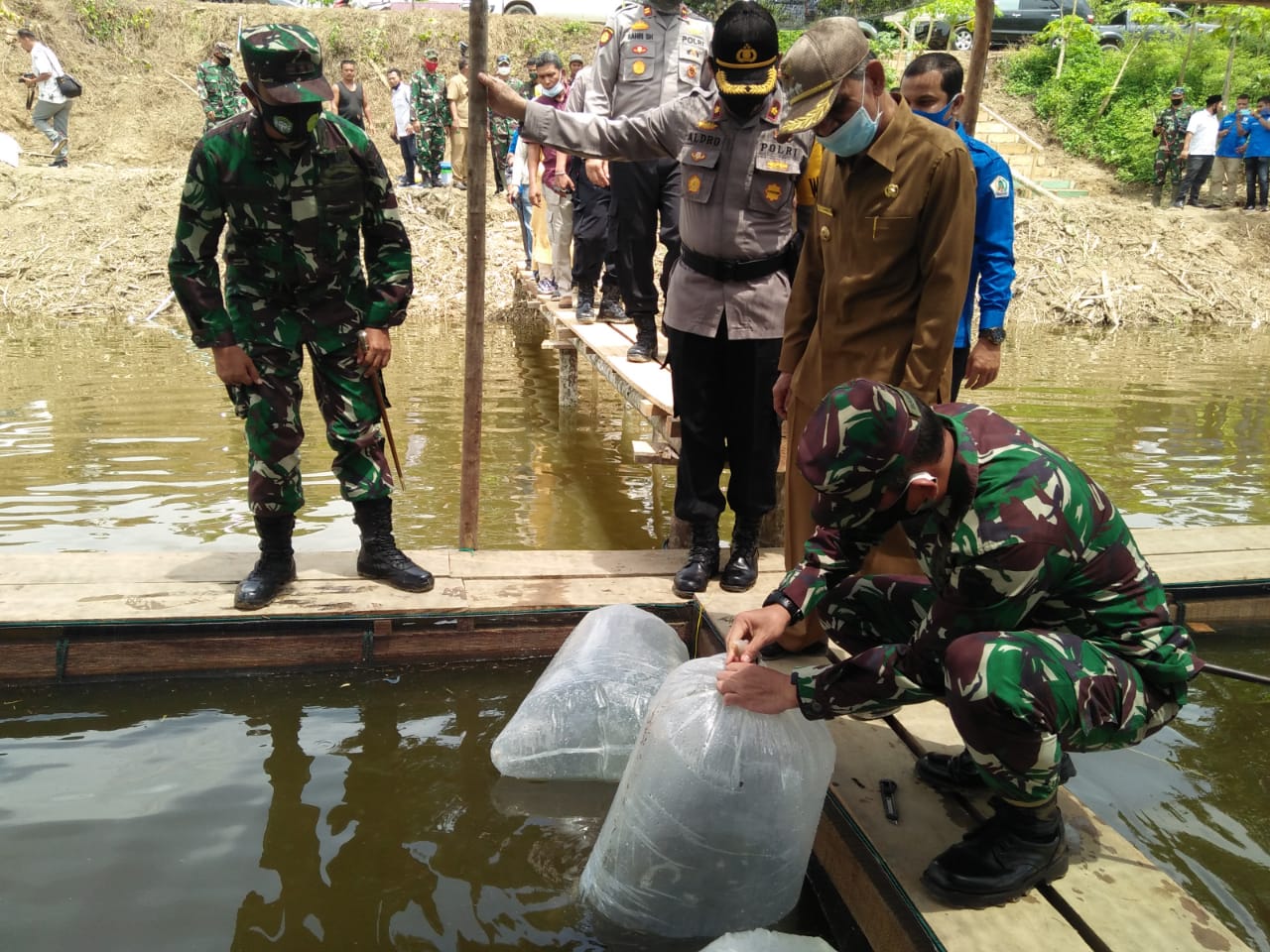 Petani Aceh Utara Keluhkan Pupuk Langka