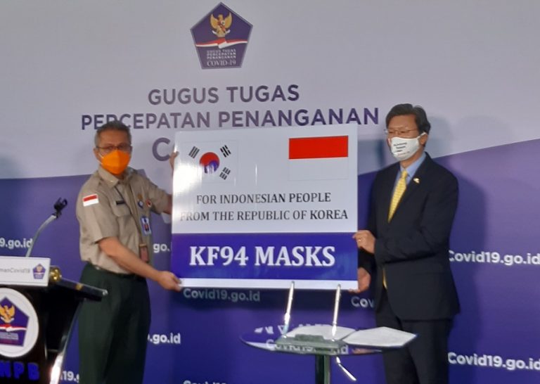 Korea Selatan Donasikan Masker KF94 untuk Paramedis Indonesia