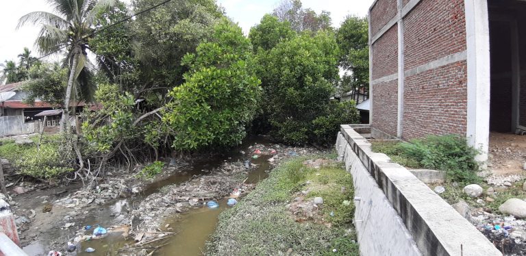 Saluran Pembuangan Dangkal, Warga Khawatir Bisa Banjir