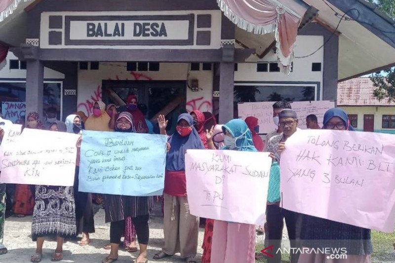 Warga di Aceh Barat Segel Kantor Desa, Gegara Tak Pernah Terima BLT