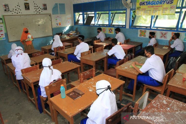 Kemendikbud: Pembelajaran semester genap mengacu SKB Empat Menteri