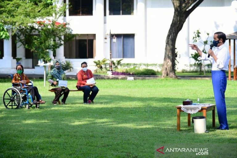 Presiden Panggil Pedagang Kecil ke Istana Bari Bantuan Modal