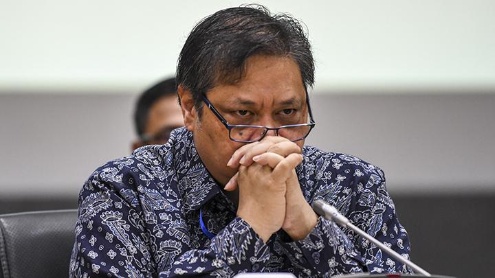 Respons Airlangga terkait wacana Ridwan Kamil masuk Golkar