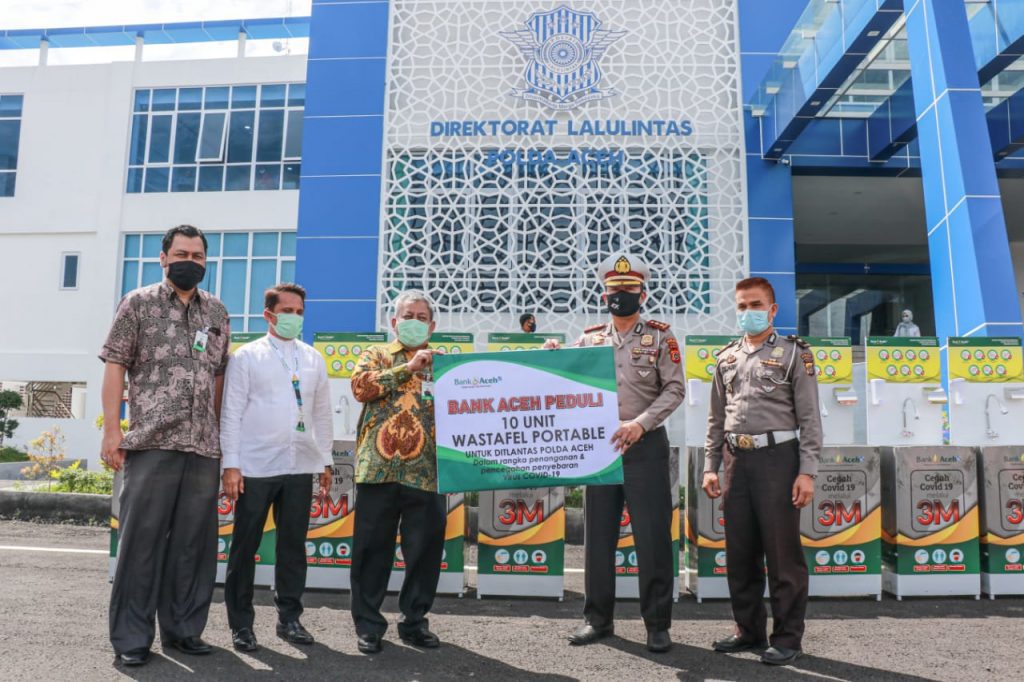 Bank Aceh Syariah Pasang Wastafel Portable di Lingkungan Ditlantas