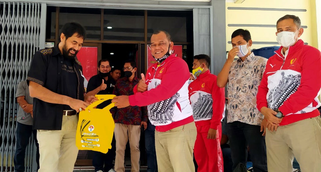 KONI Aceh Serahkan Bantuan Prokes Covid-19