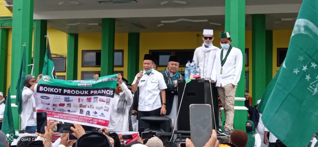 Warga Aceh Tamiang Gelar Aksi Damai Baikot Produk Prancis