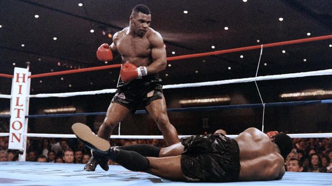 Mike Tyson vs Roy Jones Bakal Bertarung Lagi