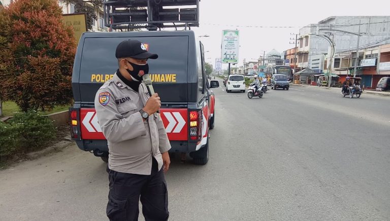 Polisi Minta Non-Muslim Rayakan Tahun Baru di Rumah