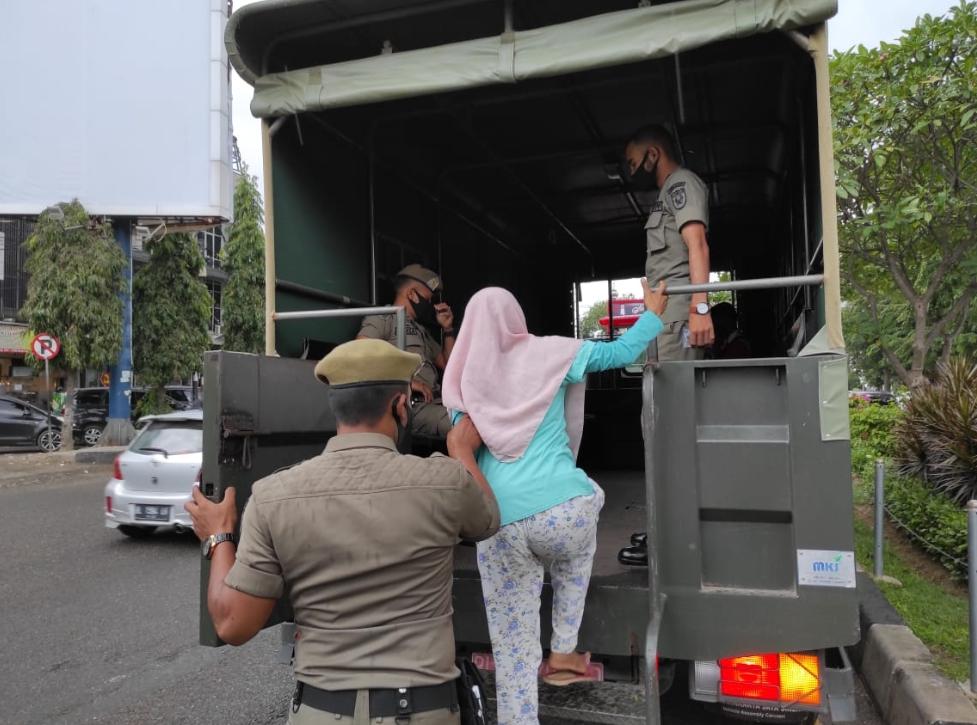 Satpol PP Tangkap Gepeng dan Anak Jalanan di Banda Aceh