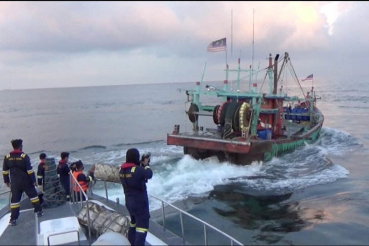 KKP Amankan Kapal Berbendera Malaysia di Selat Malaka