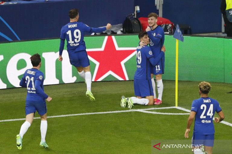 Chelsea pecat direktur komersial