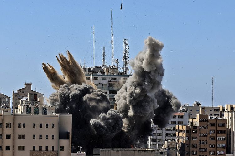 Roket Israel hancurkan Kantor Media Al Jazeera dan AP di Gaza