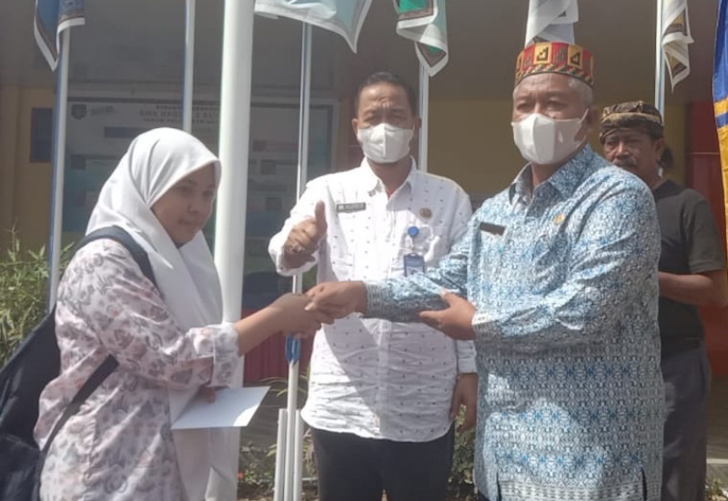 Kacab Dinas Pendidikan Aceh Tenggara hadiri pembagian rapor