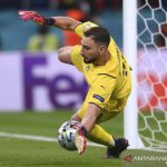 Kiper Timnas Italia Donnarumma resmi tinggalkan AC Milan