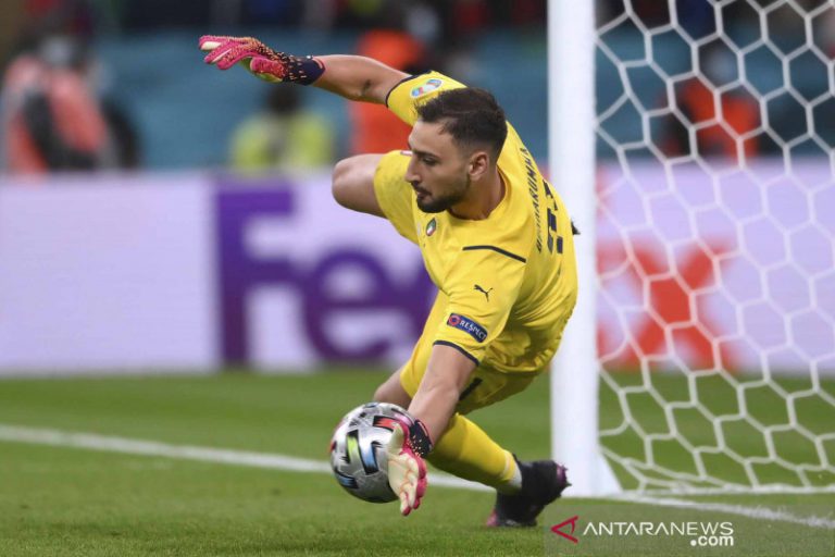 Kiper Timnas Italia Donnarumma resmi tinggalkan AC Milan