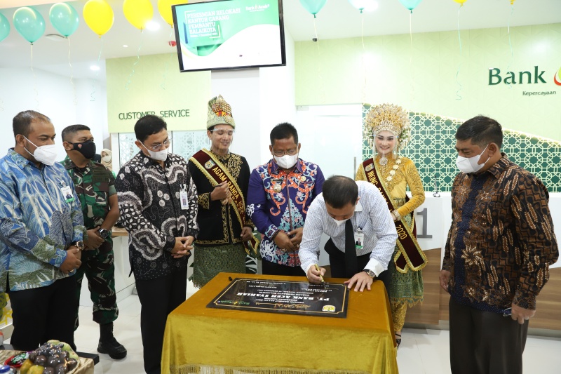 Kantor Capem Bank Aceh Balai Kota diresmikan
