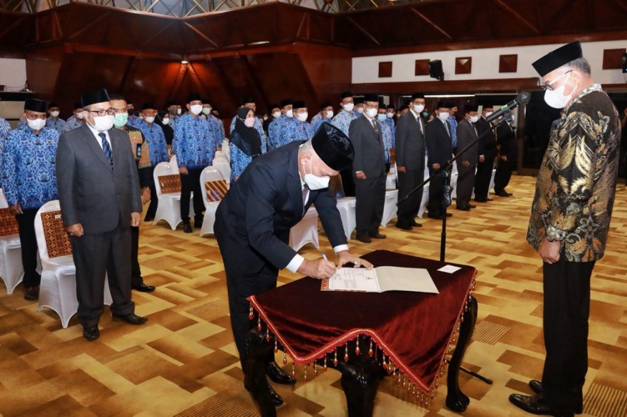 Gubernur kukuhkan jabatan Sekda Aceh dan JPT Sekretariat Daerah