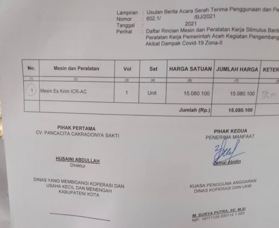 Bantuan mesin es krim dari Dinas Koperasi dan UKM Aceh untuk Zainal Abidin, tak kunjung Ia terima hingga memasuki tahun 2022. Padahal pria yang saat ini menjabat sebagai Keuchik Gampong Rhieng Krueng itu telah menandatangani berita acara serah terima (BAST) pada pertengan Desember 2021.