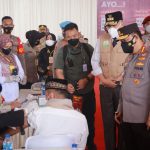 Kapolri dan Gubernur Nova Iriansyah tinjau vaksinasi Covid-19 di Aceh Besar