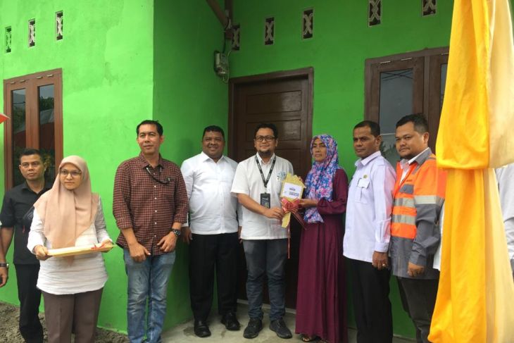 PT SBA serahkan rumah dhuafa bagi warga Aceh Besar
