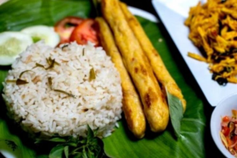 Resep buat nasi gurih daun jeruk hidangan untuk buka puasa