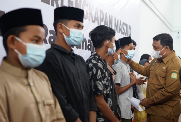 PT SBA santuni anak yatim di 34 Gampong