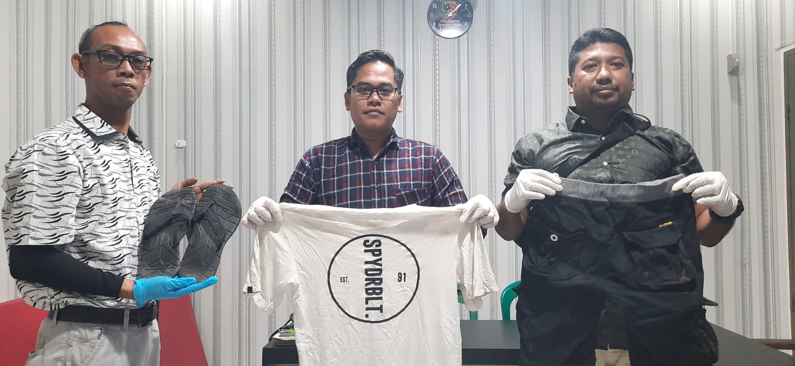 Warga temukan pakaian sekitar penemuan mayat di Krueng Aceh