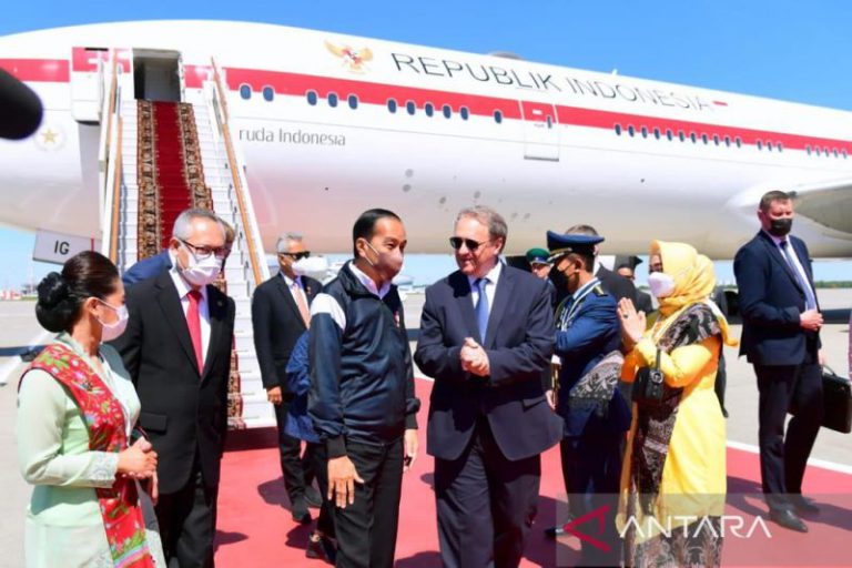 Presiden Joko Widodo tiba di Moskow