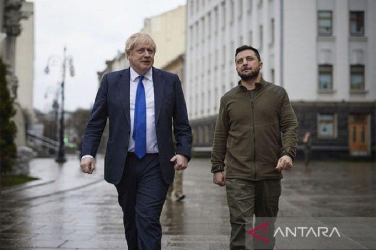 Nasib PM Inggris Boris Johnson di ujung tanduk