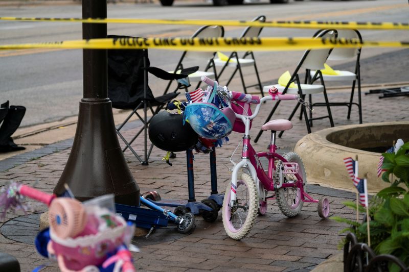 Enam orang tewas dalam penembakan massal di Chicago
