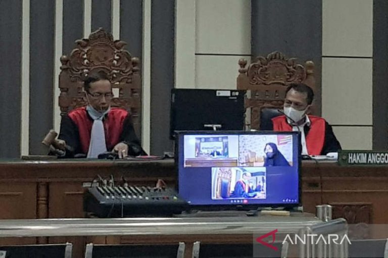 Pasutri angota Polres Blora dituntut 6,5 tahun akibat korupsi