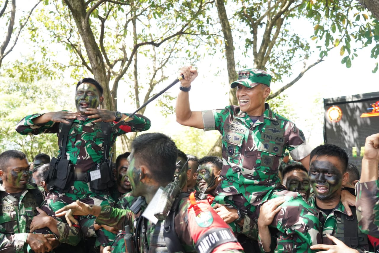 Pengintaian-penangkapan tawanan warnai latihan tempur TNI di Jantho