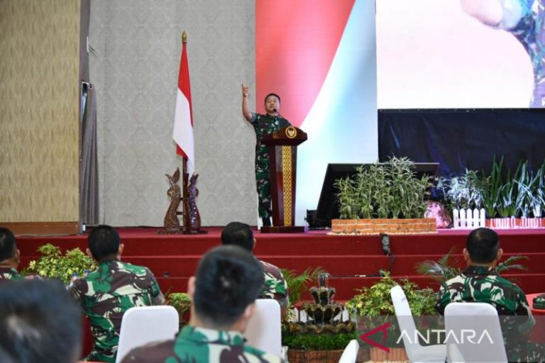 Kasad: Babinsa harus hadir di tengah kesulitan masyarakat