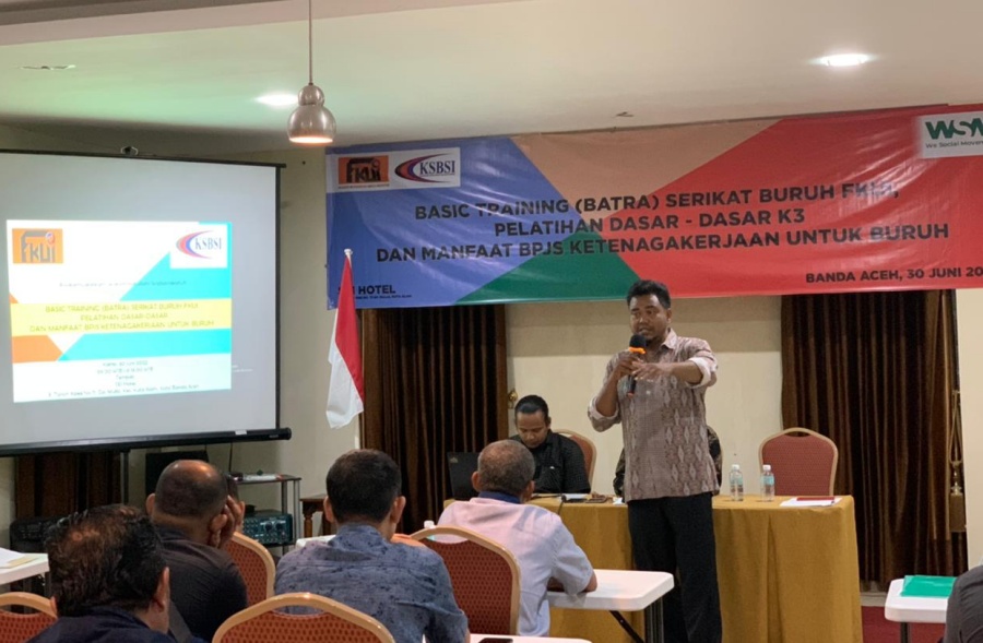 Buruh Aceh dilatih dasar keselamatan dan kesehatan kerja