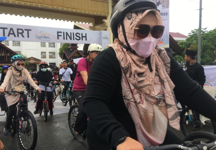 Ratusan peserta partisipasi Fun Bike 2022 Disbudpar Aceh