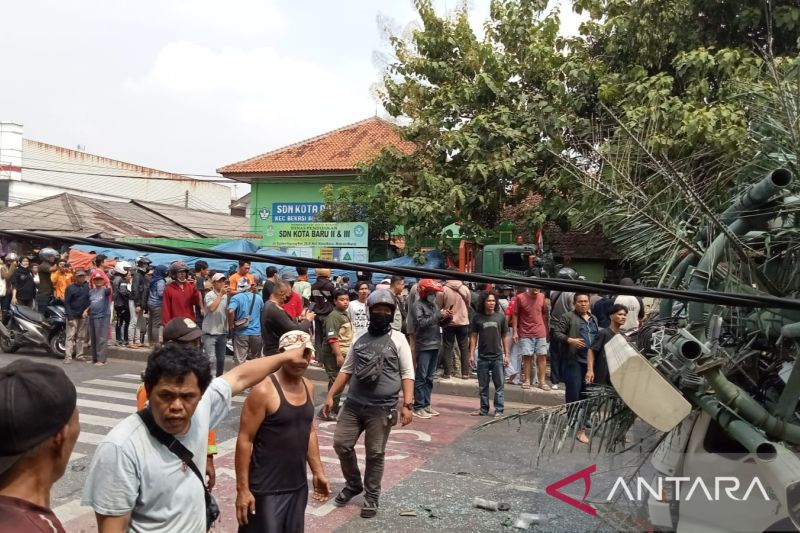 Kecelakaan truk tewaskan 10 orang di Bekasi