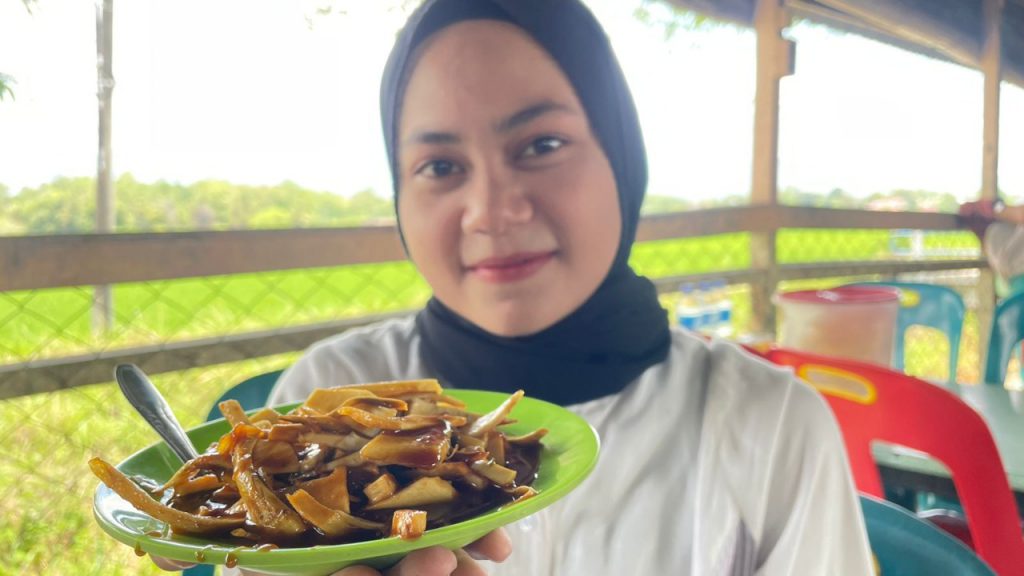 Menjajal Rujak U Groh, camilan unik khas Aceh Besar