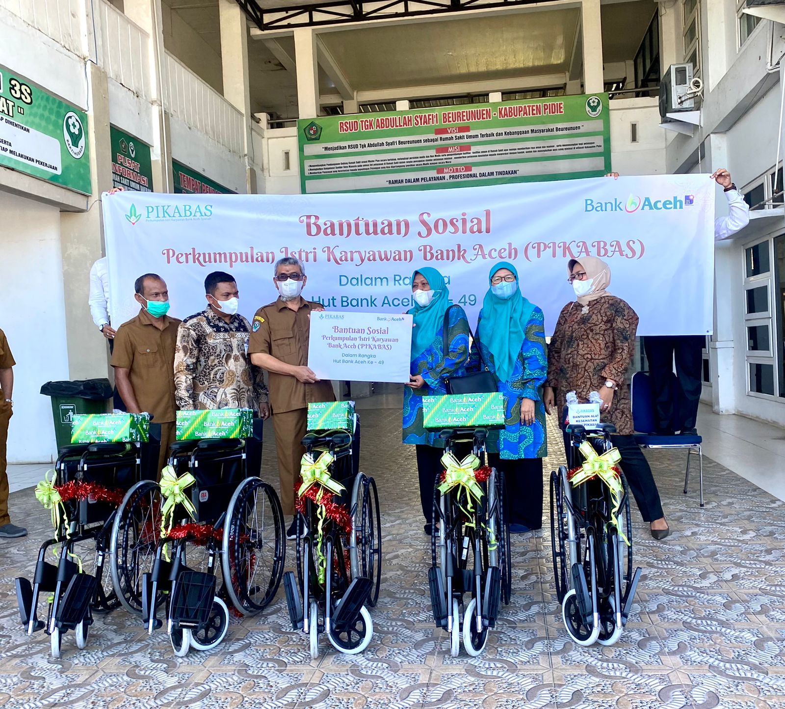 Sambut HUT Bank Aceh, Pikabas salurkan bantuan ke wilayah timur Aceh