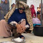 Meriahkan HUT RI, ibu-ibu di Aceh Besar ikut lomba parut kelapa